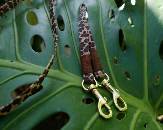 Cell Phone Strap 'Leo Love' - made of cork